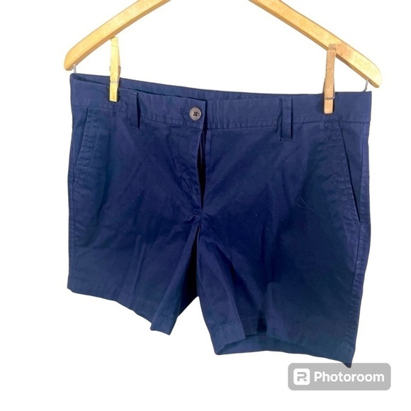 Talbots girlfriend chino shorts. 6P. Navy - Picture 1 of 4
